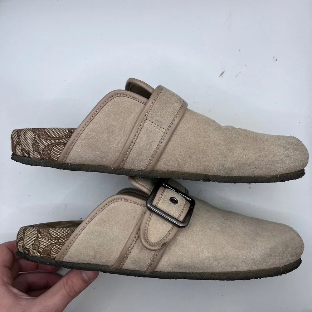 Coach Benjamin Clogs Mens 9D Tan Suede Buckle Strap Monogram Footbed Mules CR900 - Picture 3 of 6